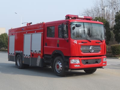 東風(fēng)8噸消防車(chē)